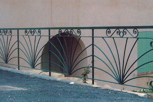 Garde-corps fer forgé forme soleil installé à Pont Royal Mallemort