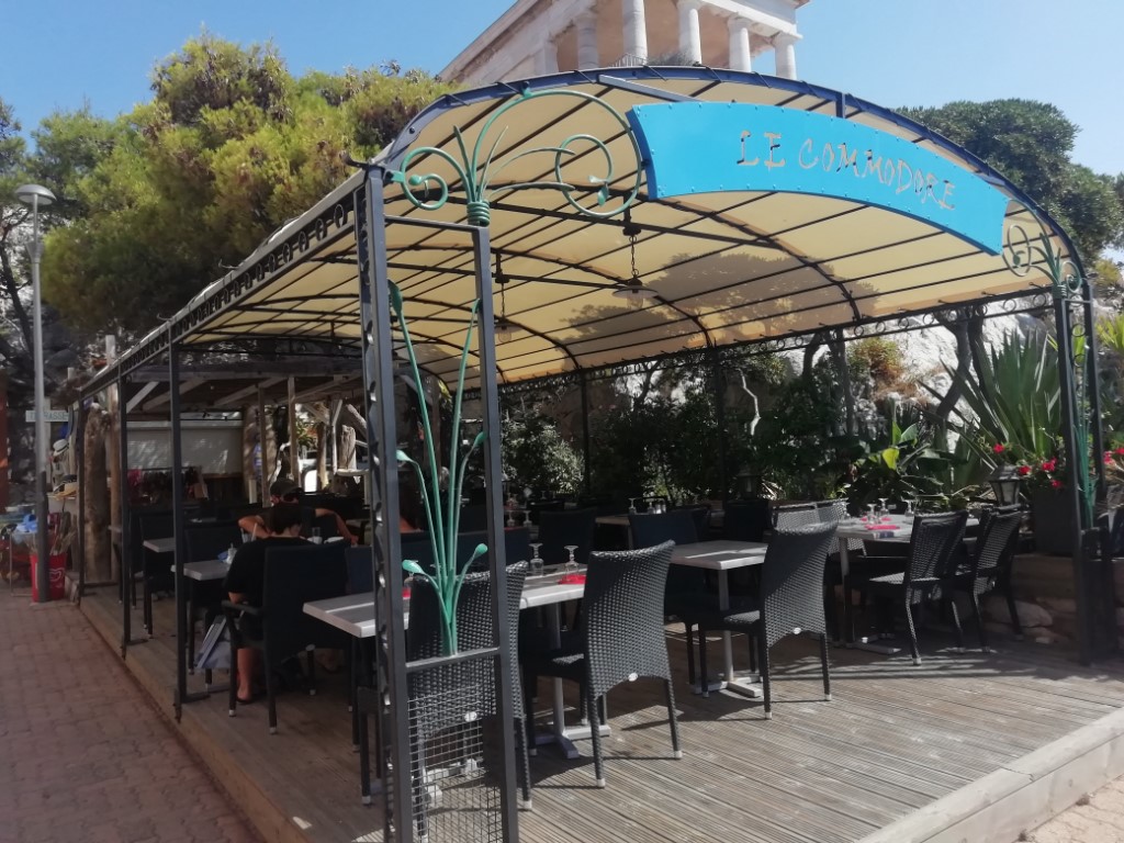tonnelle sur mesure pour restaurant