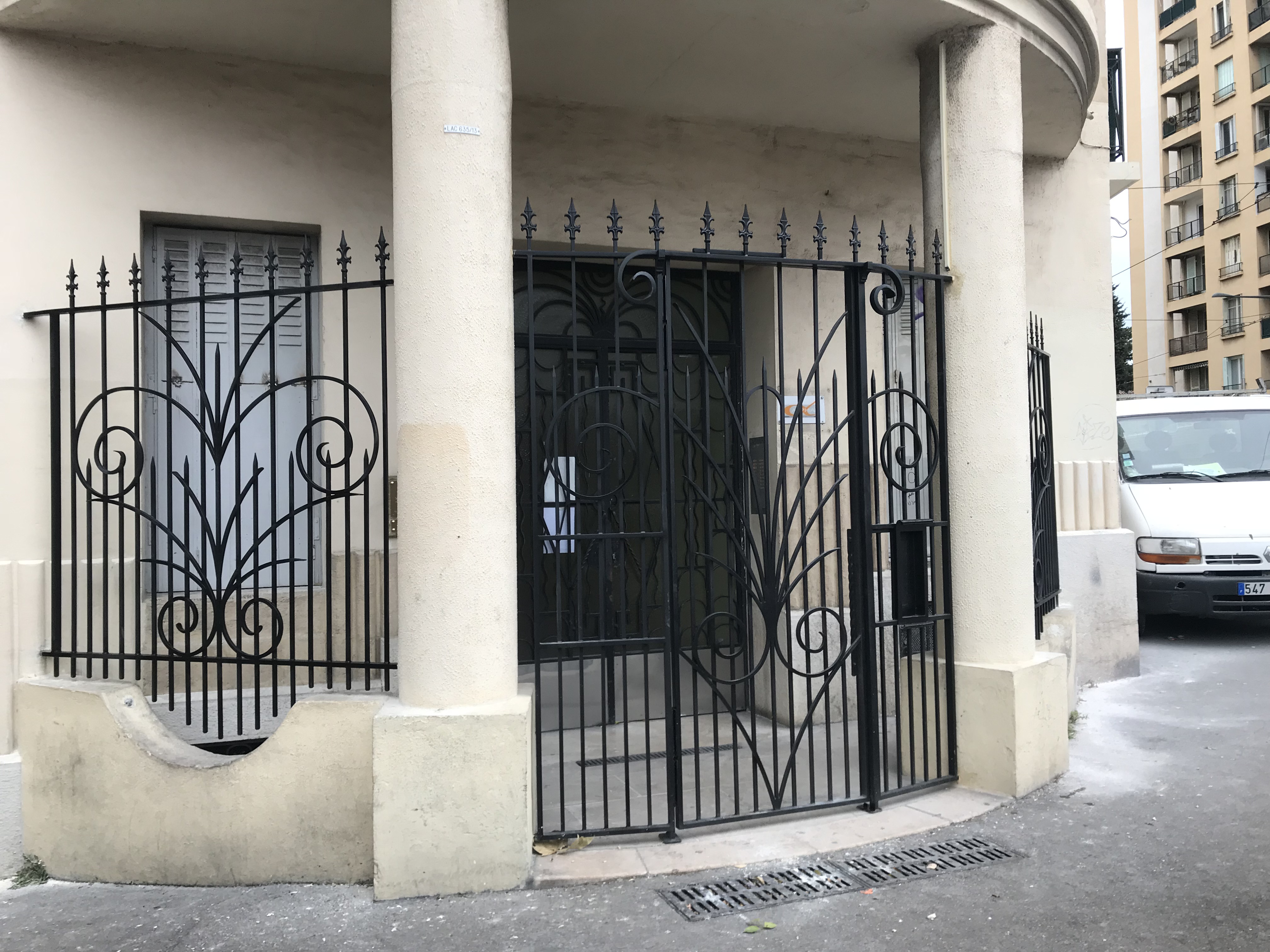 grille de défense pour porte d'entrée Marseille