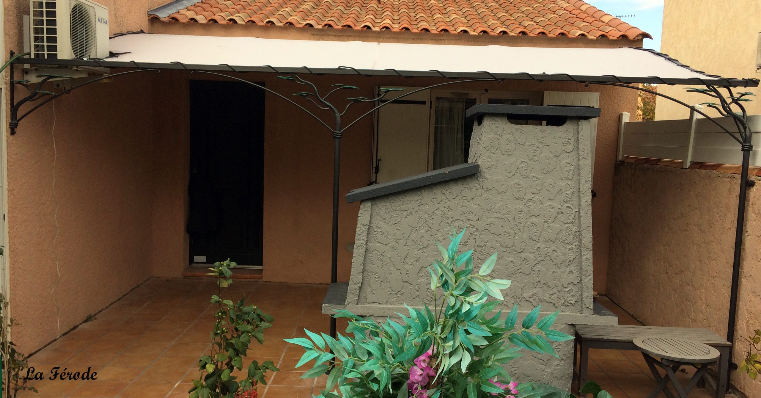 pergola sur mesure en fer forgé bonsai