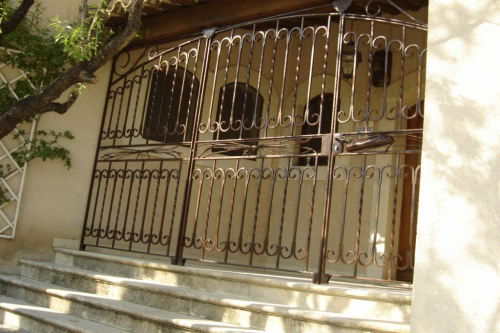 grille sécurité fer forgé sur mesure Martigues